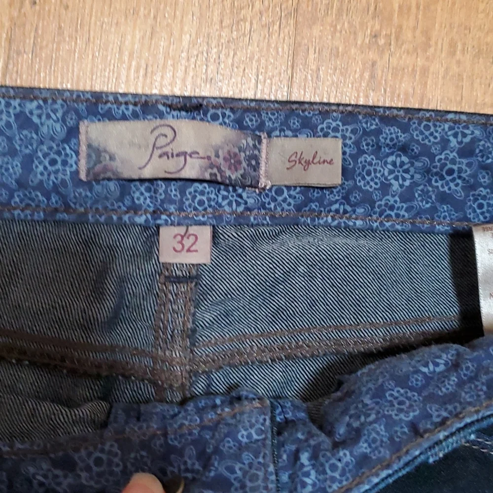 Paige‎ Skyline Womans Dark Wash Stretch Jeans Size 14